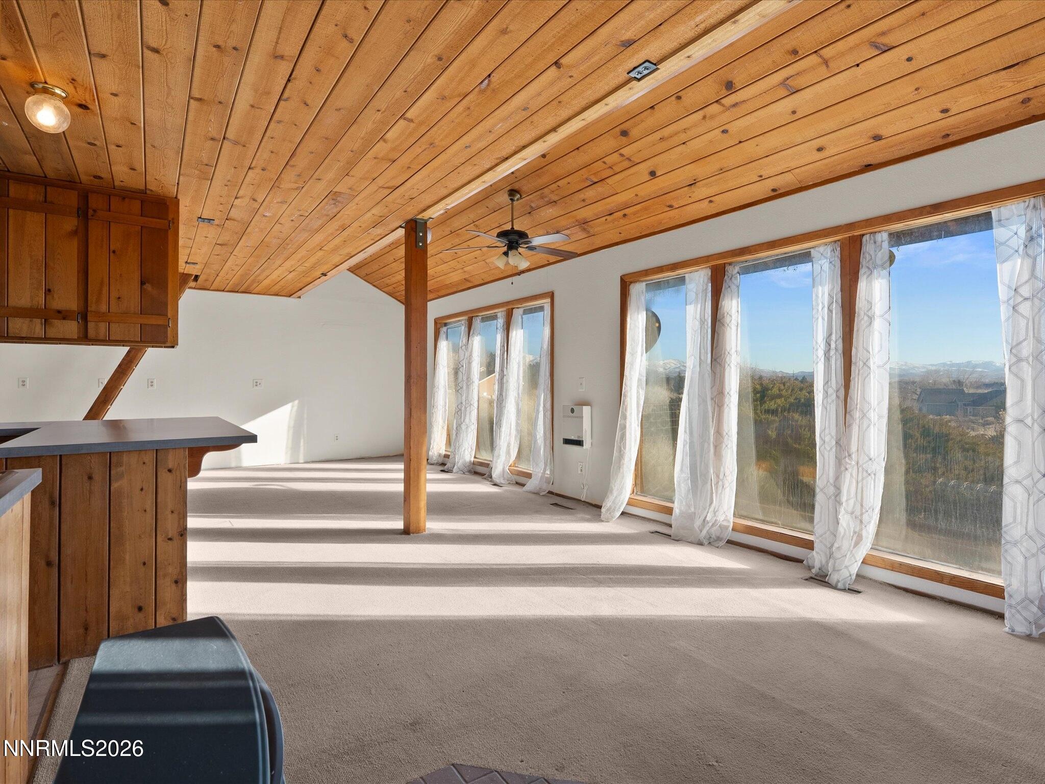 1591 Lombardy Road Gardnerville, NV 89410 - Photo 66 of 92 Guest House Living room