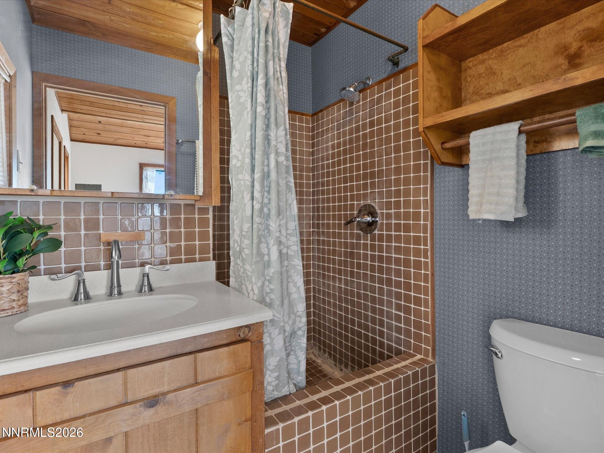 1591 Lombardy Road Gardnerville, NV 89410 - Photo 68 of 92 Guest House Bathroom