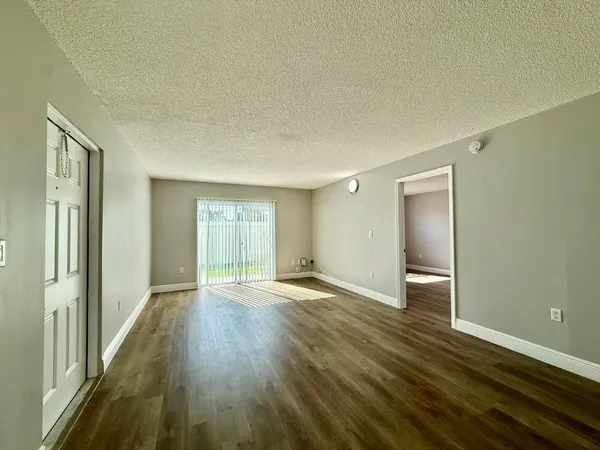 $2,350 | 708 Southwest 81st Avenue, Unit 5A, North Lauderdale, FL 33068
