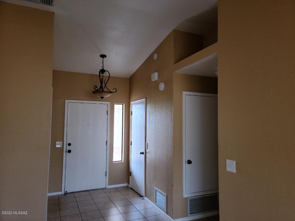 2700 Sunset Road Tucson, AZ 85741 - Photo 2 of 16