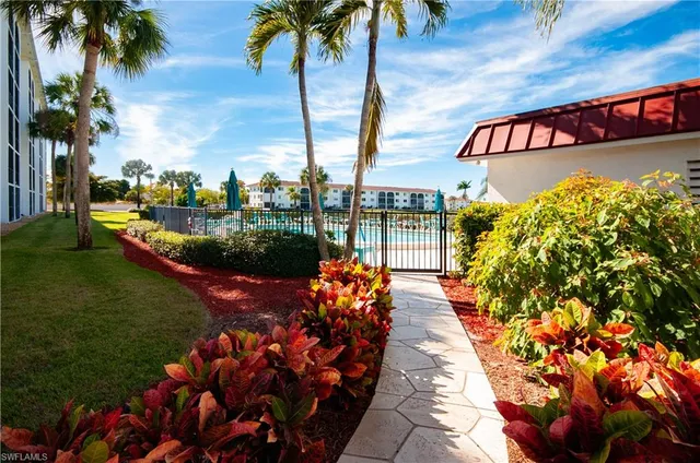 a view of an outdoor space and seating area