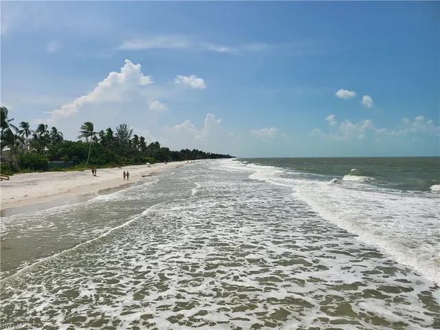 $2,200 | 29 High Point Circle East, Unit 103, Naples, FL 34103