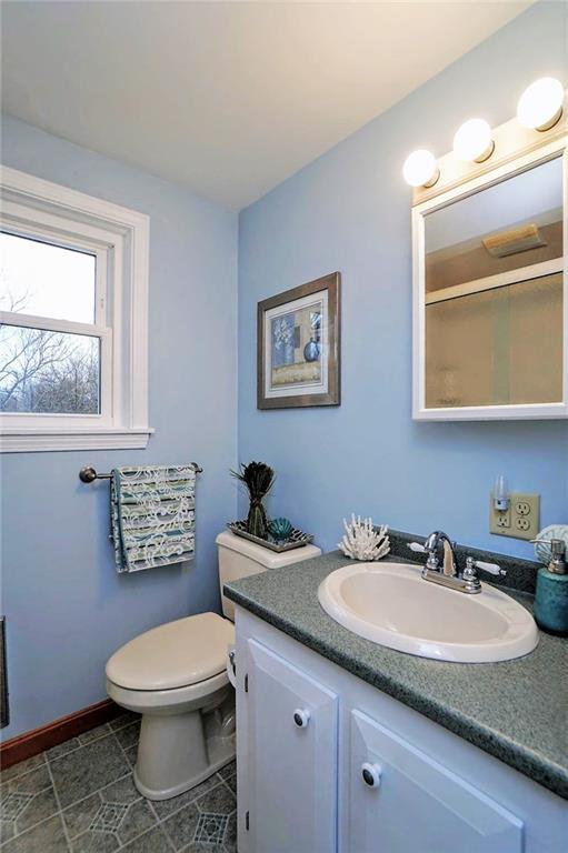 86 Murray Street Portland, ME 04103 - Photo 14 of 27 Single vanity bath.