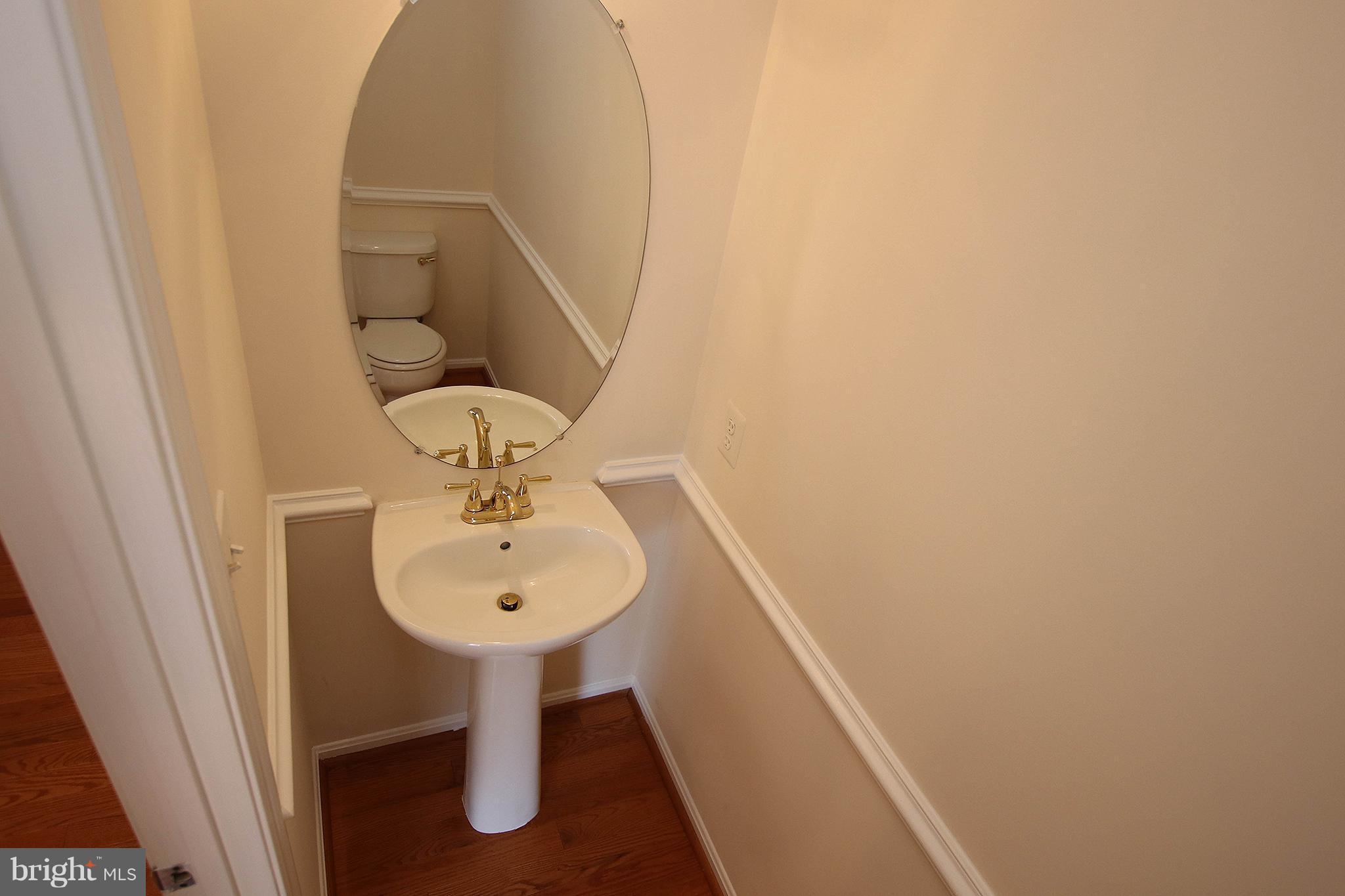 2412 Hay Rake Court Herndon, VA 20171 - Photo 14 of 30 Bath