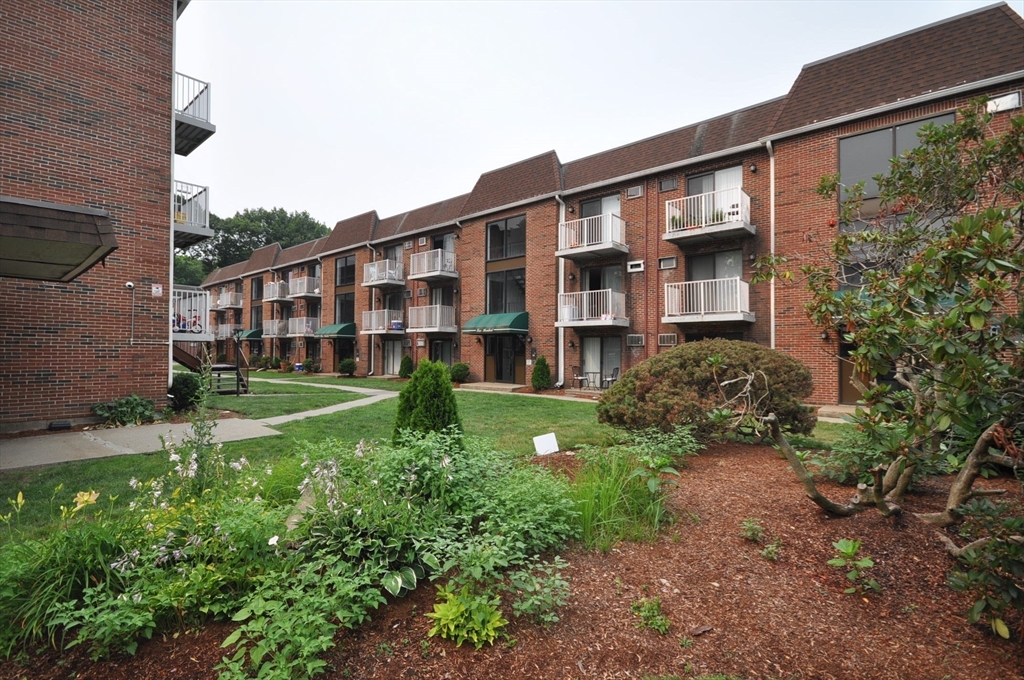 1186 Worcester Road, Unit 620 Framingham, MA 01702 - Photo 6 of 22