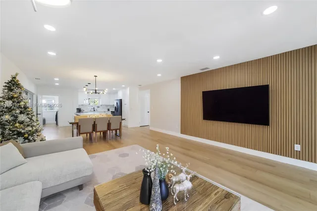 $1,295,000 | 45 Northeast 124th Terrace, North Miami, FL 33161