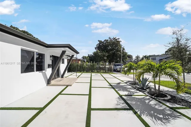 $1,295,000 | 45 Northeast 124th Terrace, North Miami, FL 33161