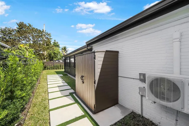 $1,295,000 | 45 Northeast 124th Terrace, North Miami, FL 33161