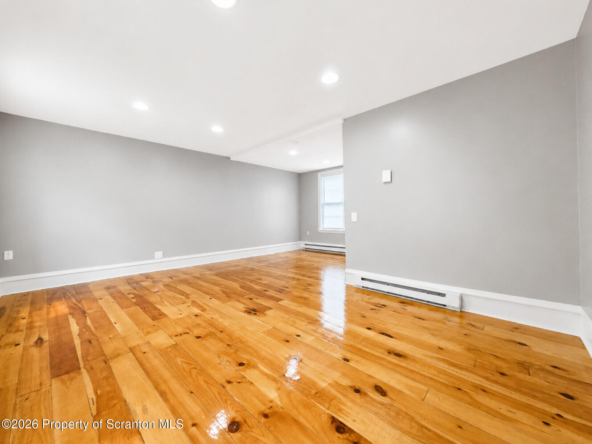 605 Spring Street, Unit 1 Hawley, PA 18428 - Photo 6 of 20 1000015842