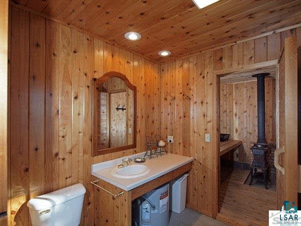 8026 East Russells Road Gordon, WI 54838 - Photo 18 of 24 Gallery Image 18