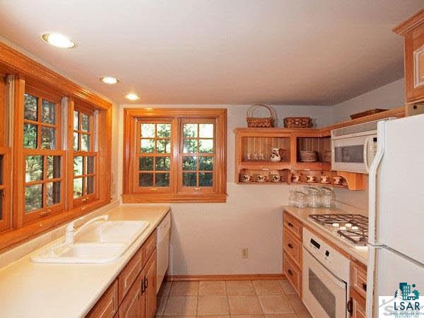 8026 East Russells Road Gordon, WI 54838 - Photo 10 of 24 Gallery Image 10