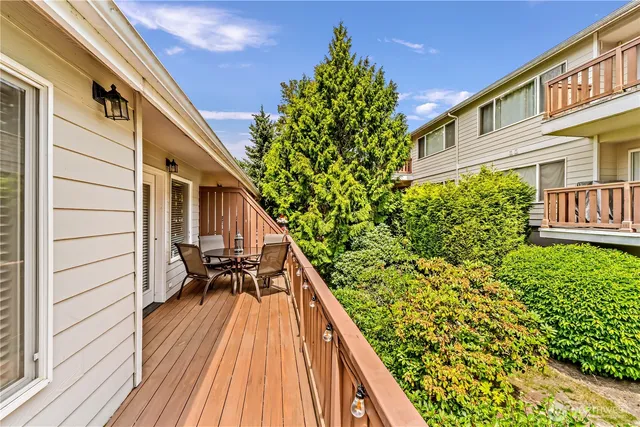 $639,000 | 8221 53rd Avenue West, Unit 15C, Mukilteo, WA 98275