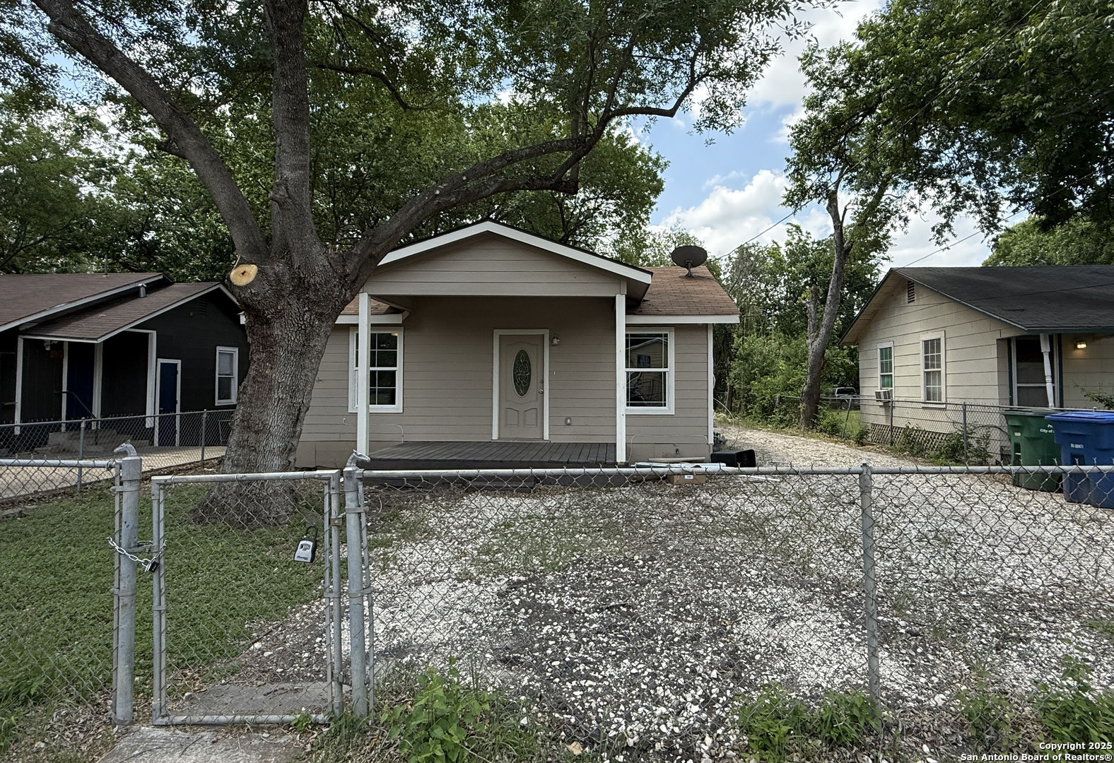 520 West Mayfield Boulevard, Unit 1 San Antonio, TX 78211 - Photo 2 of 13