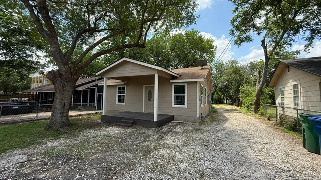 $900 | 520 West Mayfield Boulevard, Unit 1, San Antonio, TX 78211