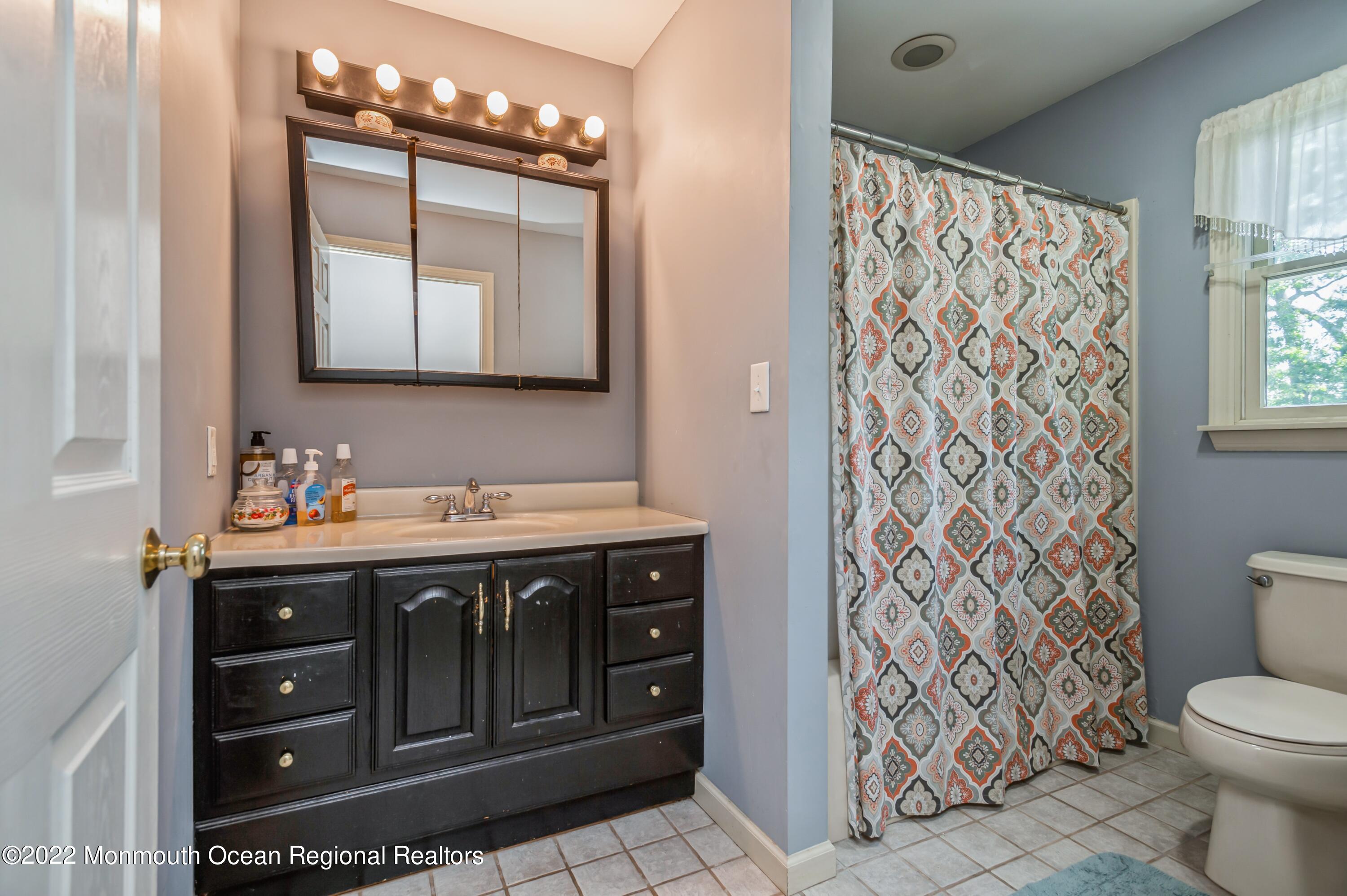 343 Church Road Brick, NJ 08723 - Photo 8 of 12 15_343ChurchRoad_13_PrimaryBathroom_HiRe