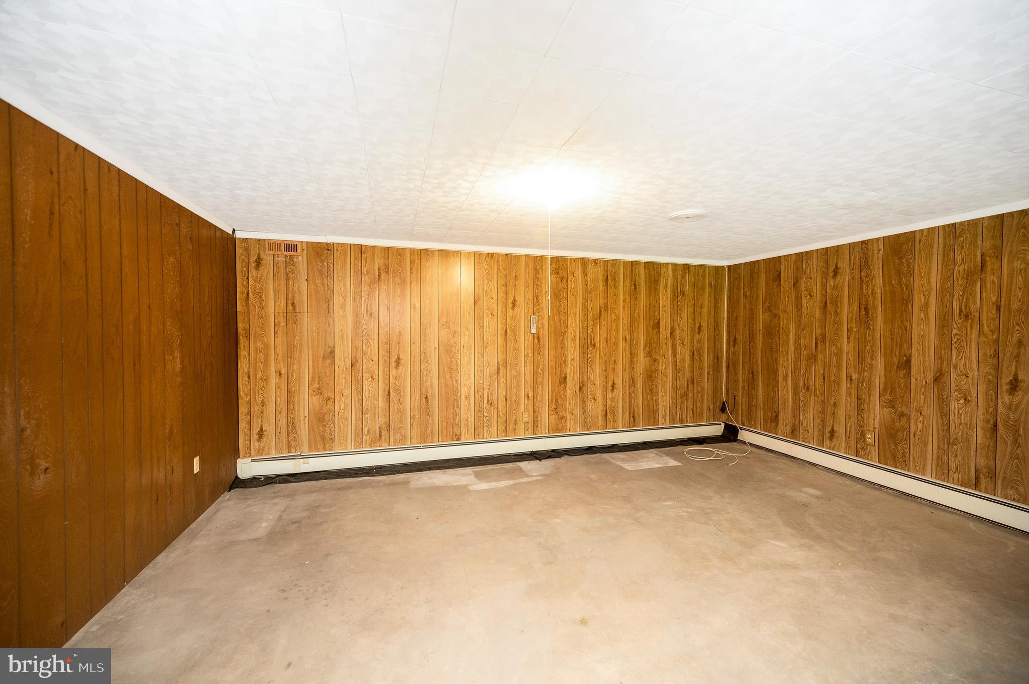 857 Mountain View Road Fredericksburg, VA 22406 - Photo 27 of 43 basement family room area