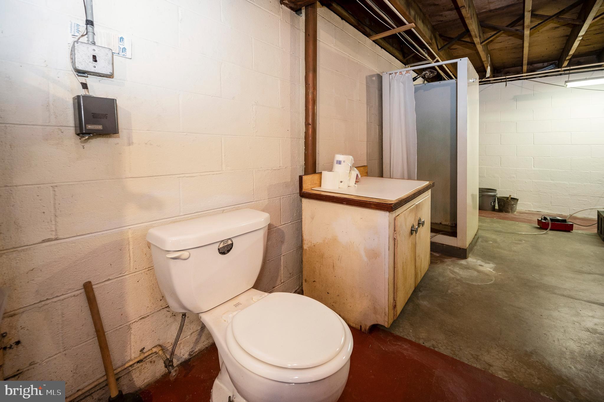 857 Mountain View Road Fredericksburg, VA 22406 - Photo 35 of 43 basement bath