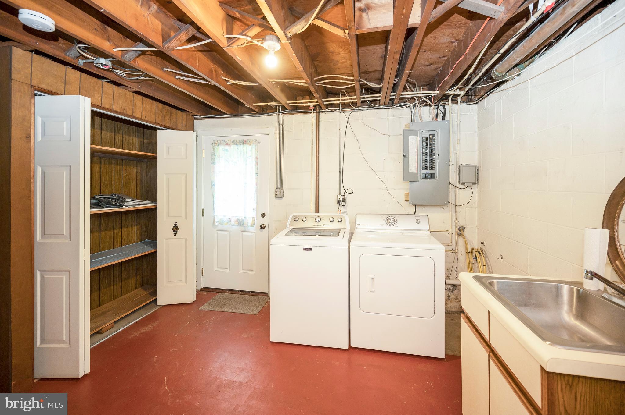 857 Mountain View Road Fredericksburg, VA 22406 - Photo 37 of 43 laundry area in basement