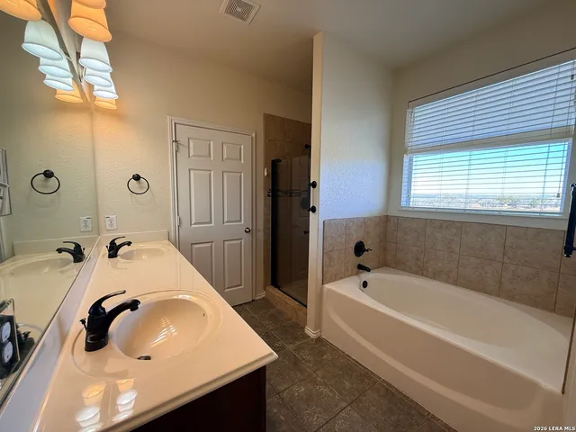 $1,995 | 6113 Merion Way, Schertz, TX 78108