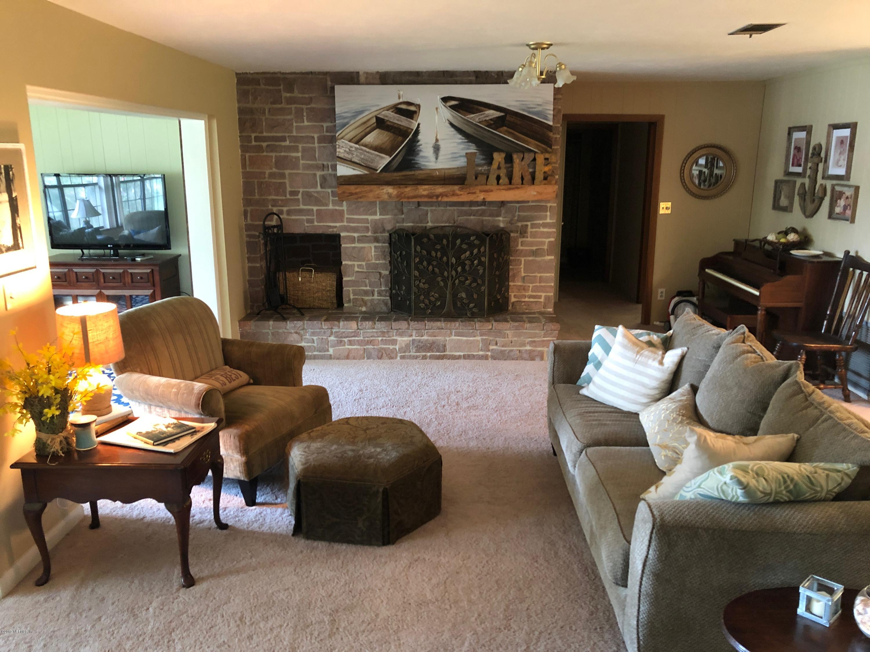1400 Baden Powell Road Hawthorne, FL 32640 - Photo 13 of 40 Fireplace
