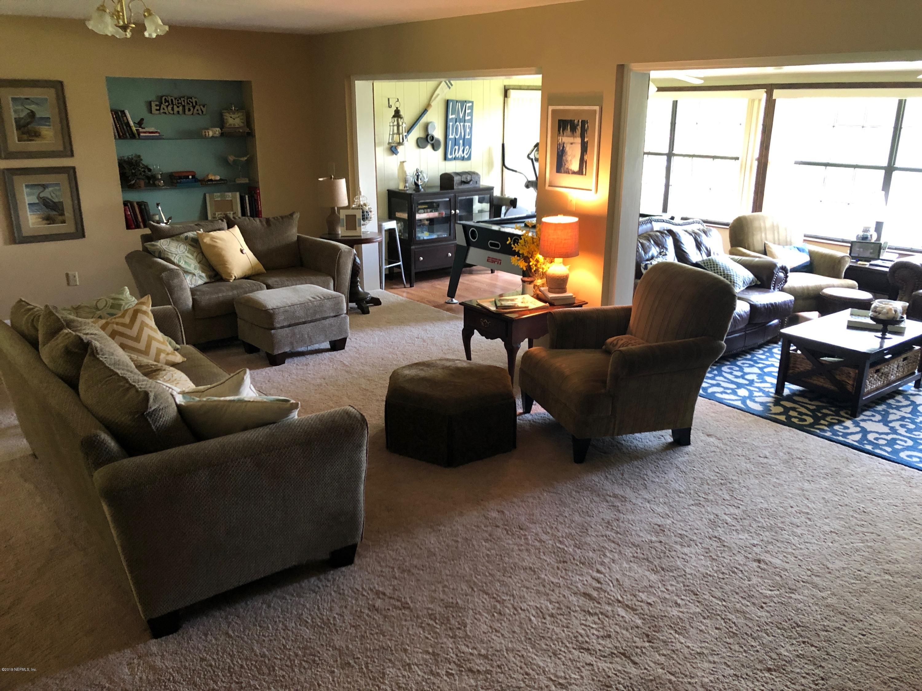 1400 Baden Powell Road Hawthorne, FL 32640 - Photo 9 of 40 Living Room