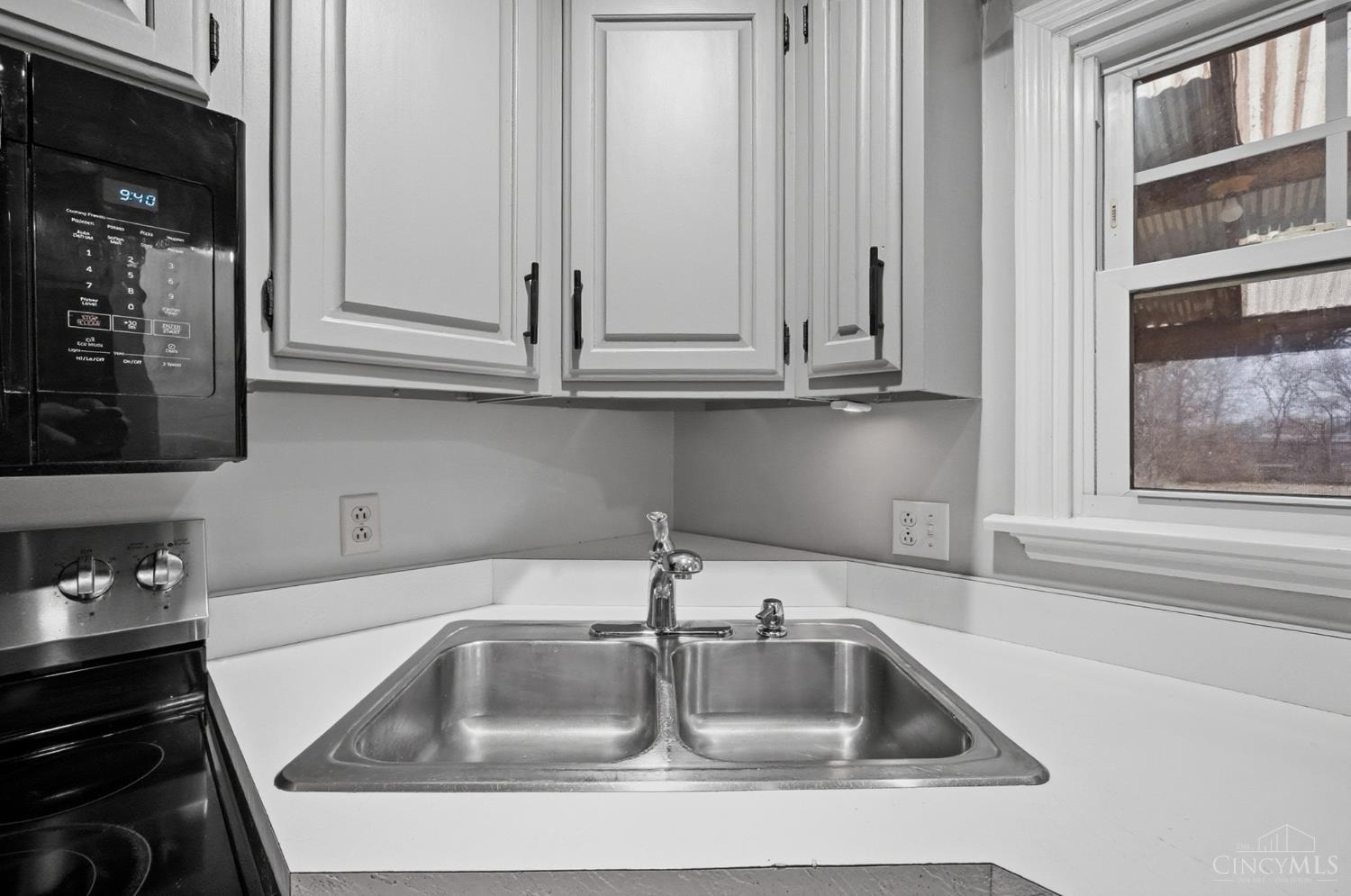 440 West Sharon Road Springdale, OH 45246 - Photo 18 of 40