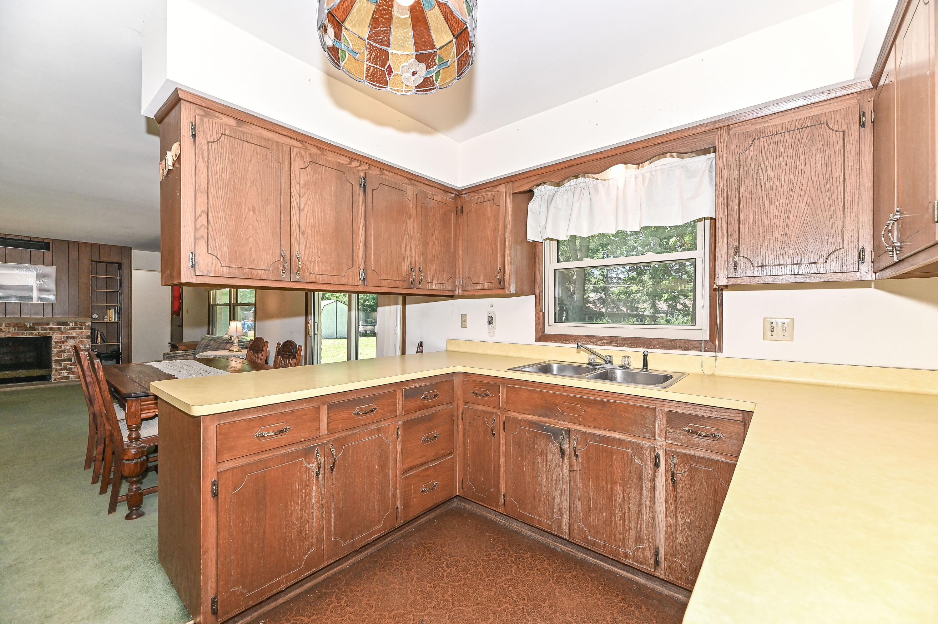 146 Perry Avenue Racine, WI 53406 - Photo 25 of 36 perry-31