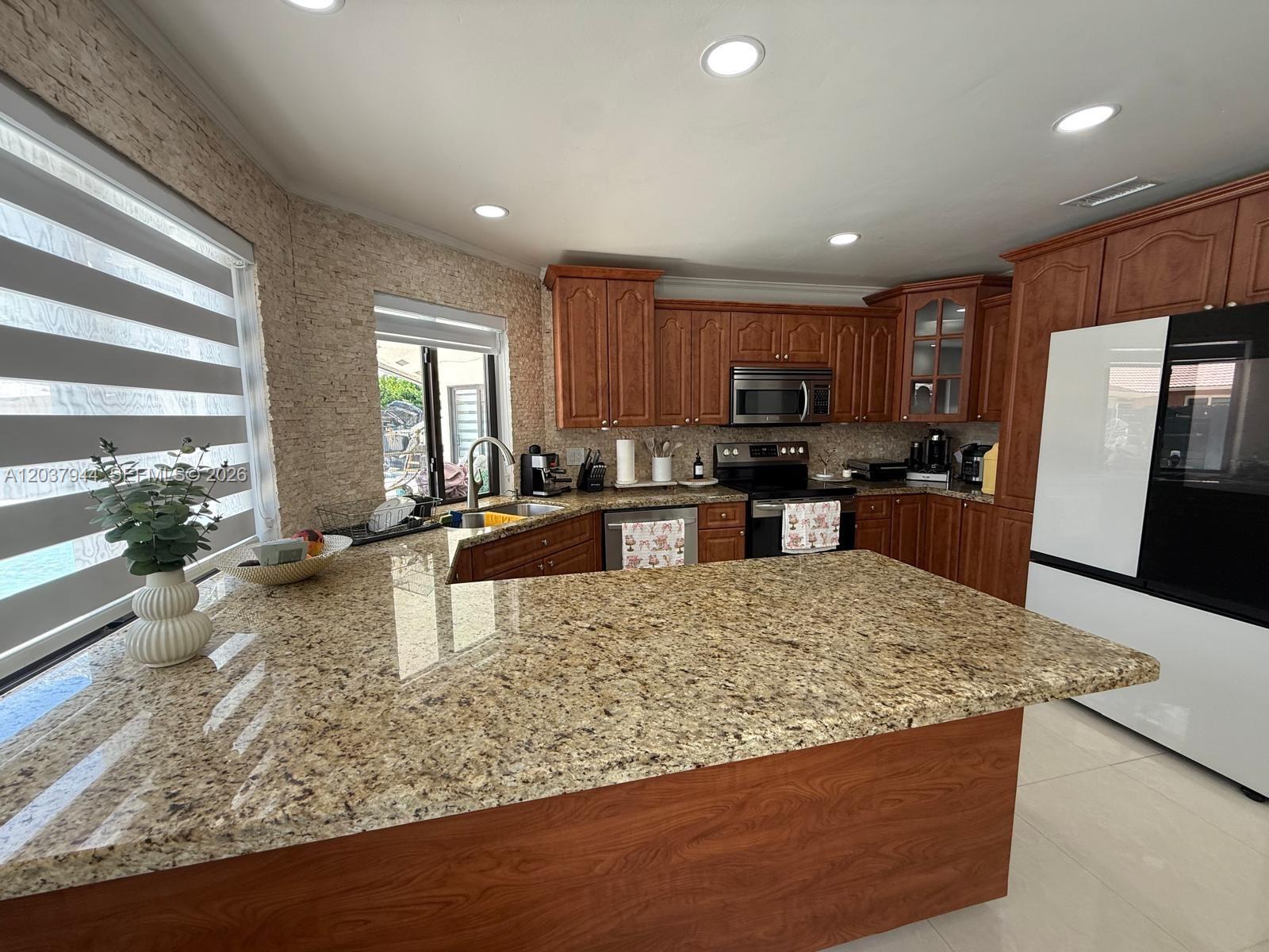14832 Southwest 169th Lane Miami, FL 33187 - Photo 31 of 69