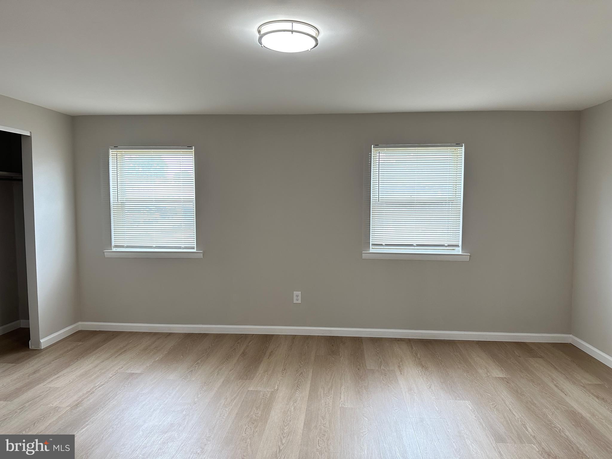 12737 Medford Road Philadelphia, PA 19154 - Photo 12 of 25 Gallery Image 12
