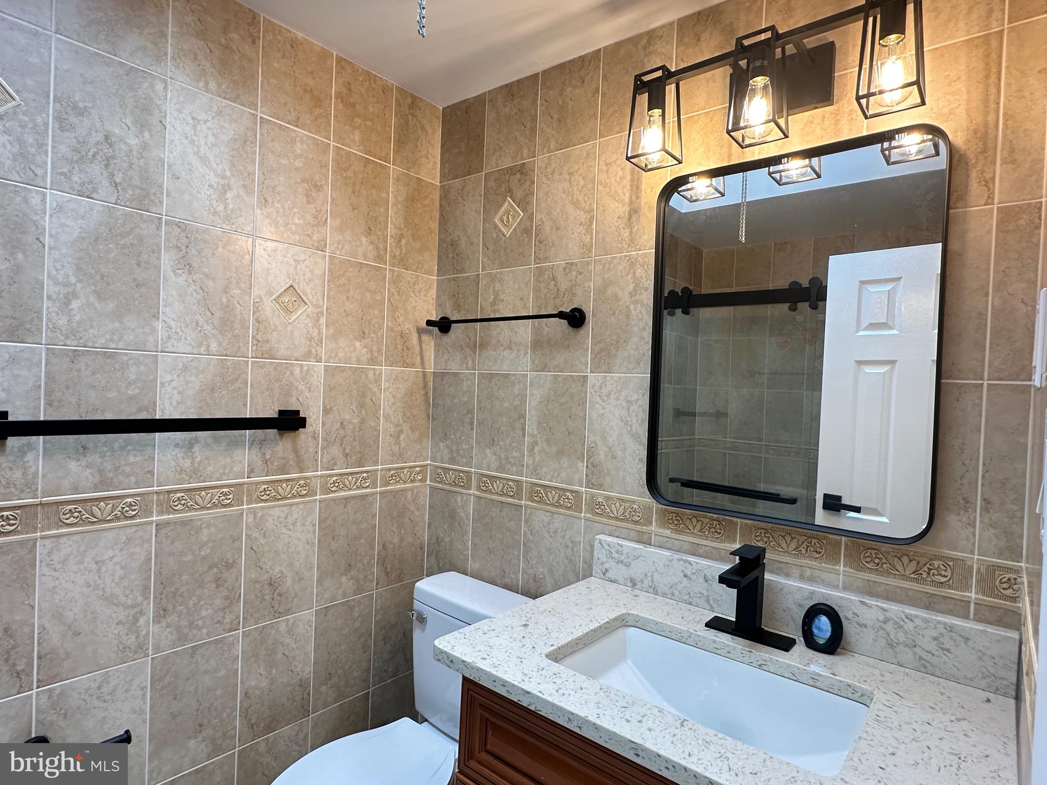 12737 Medford Road Philadelphia, PA 19154 - Photo 15 of 25 Gallery Image 15