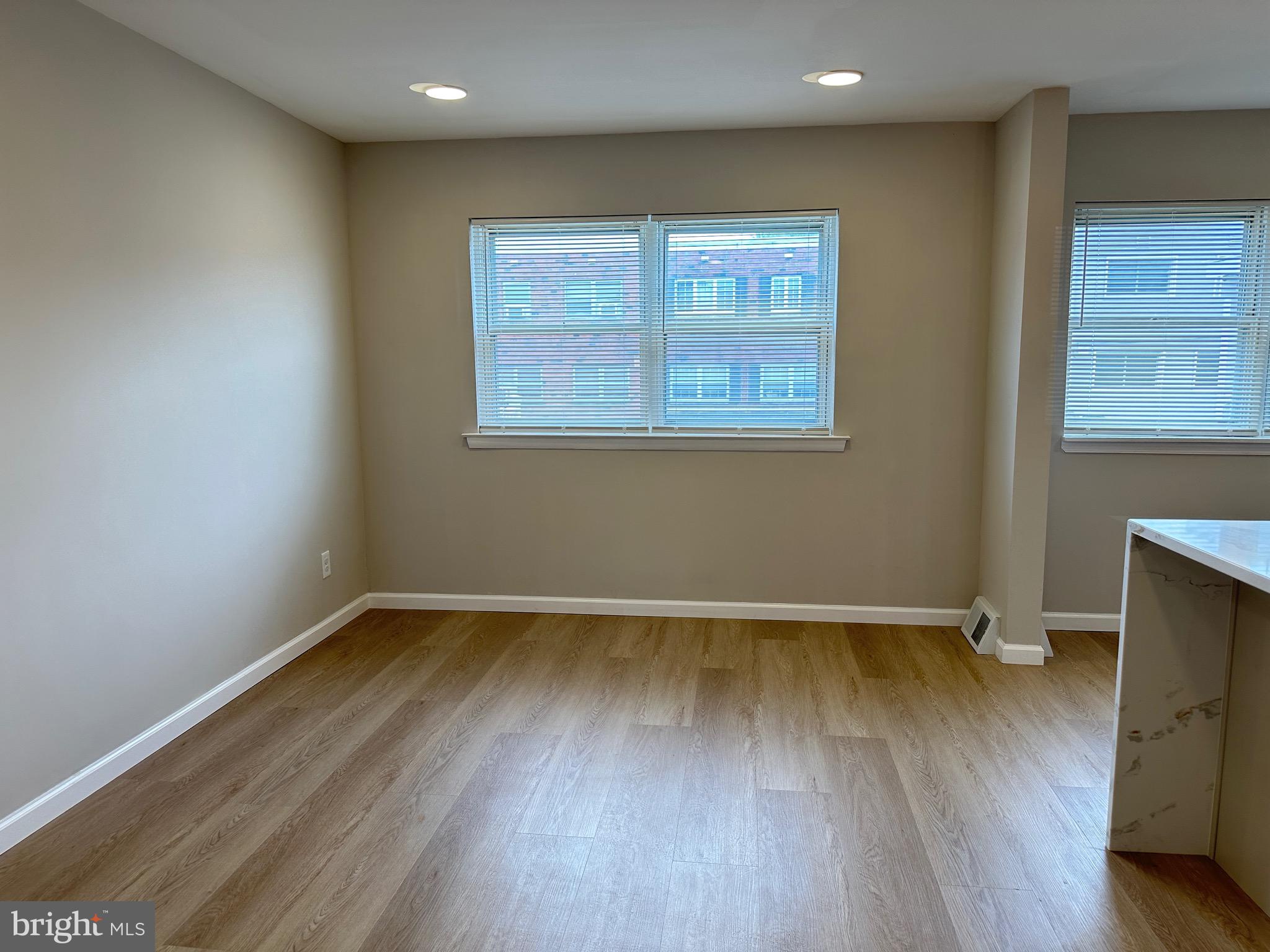 12737 Medford Road Philadelphia, PA 19154 - Photo 10 of 25 Gallery Image 10