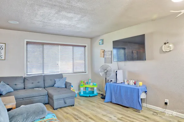 $350,000 | 130 Morris Court, Kuna, ID 83634