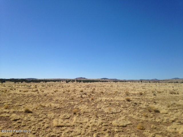 315 Wooden Wheel Road Ash Fork, AZ 86320 - Photo 2 of 14 IMG_5002