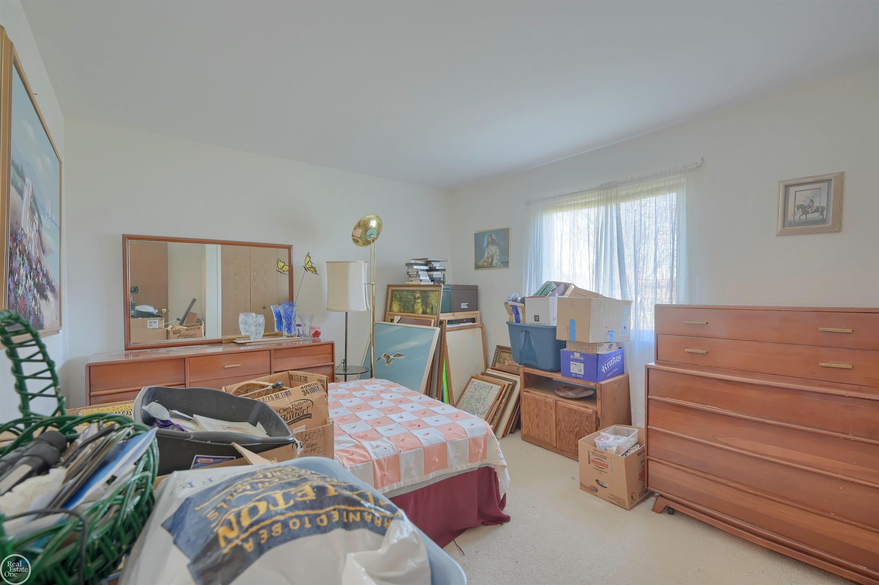 704 Dressler Lane Rochester, MI 48307 - Photo 13 of 26 50137153-431e1915-7aa8-439d-9497-ed5e69ac4b47.JPG