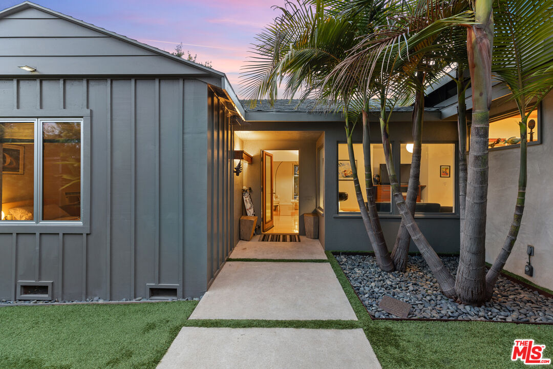 14840 Sunset Boulevard Pacific Palisades, CA 90272 - Photo 32 of 33