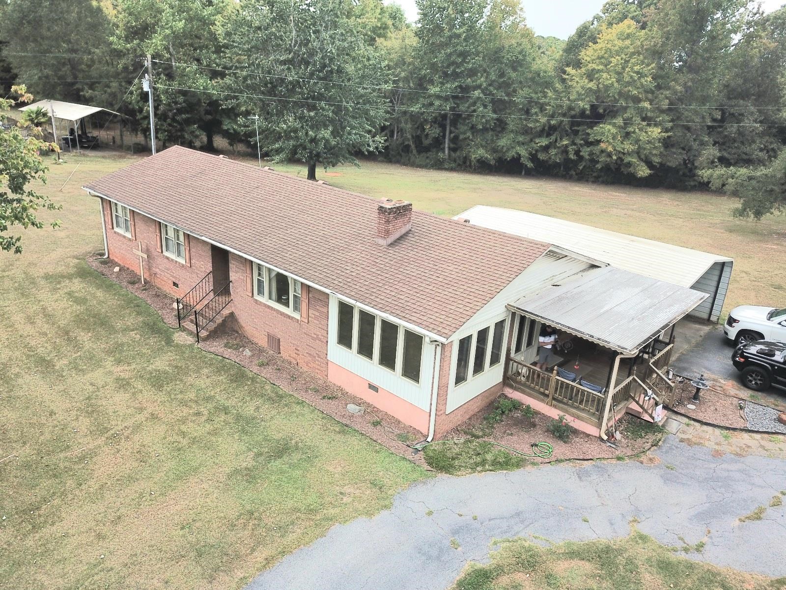 1263 Penland Road Laurens, SC 29360 - Photo 3 of 40 Gallery Image 3