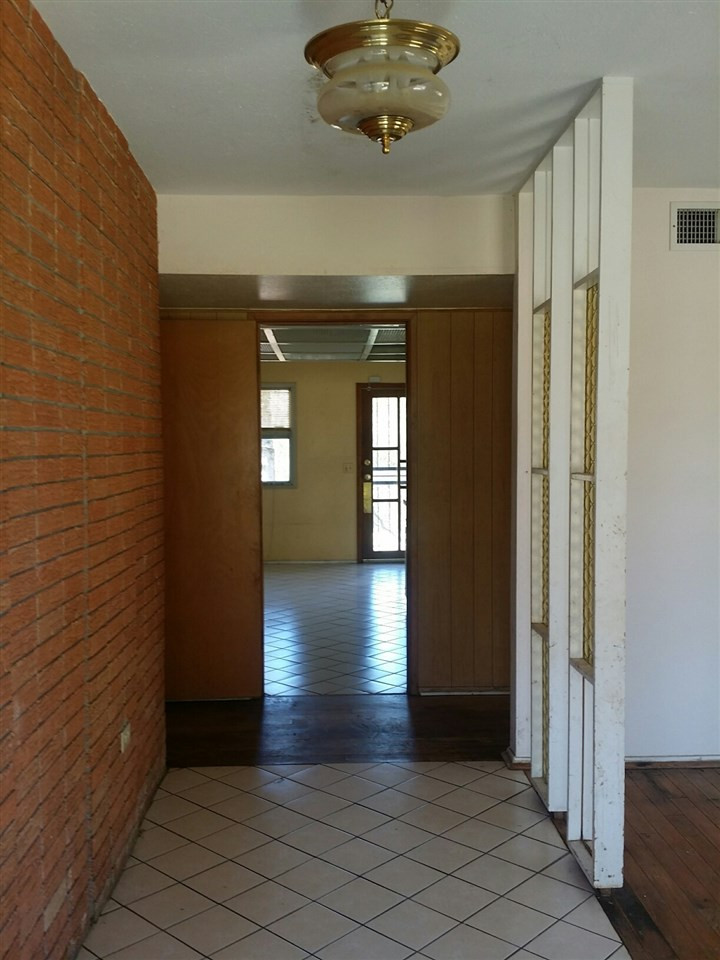 6011 Woodhaven Road Jackson, MS 39206 - Photo 3 of 12 Photo 3