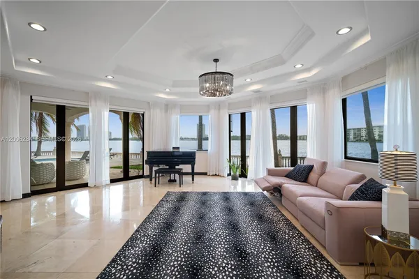 $39,000 | 3300 Northeast 171 Street, Unit 3300, North Miami Beach, FL 33160