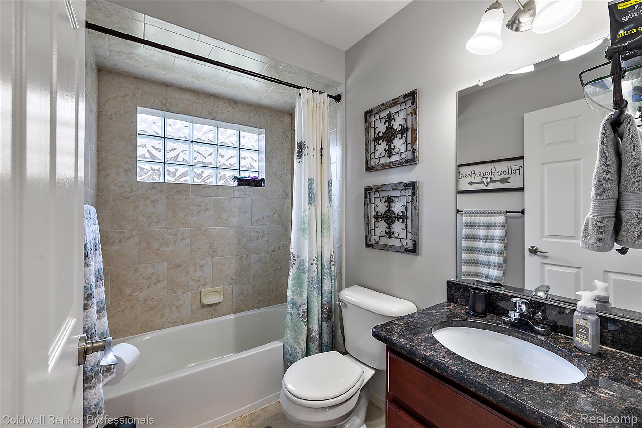 16532 Moore Park Road Macomb, MI 48044 - Photo 21 of 28