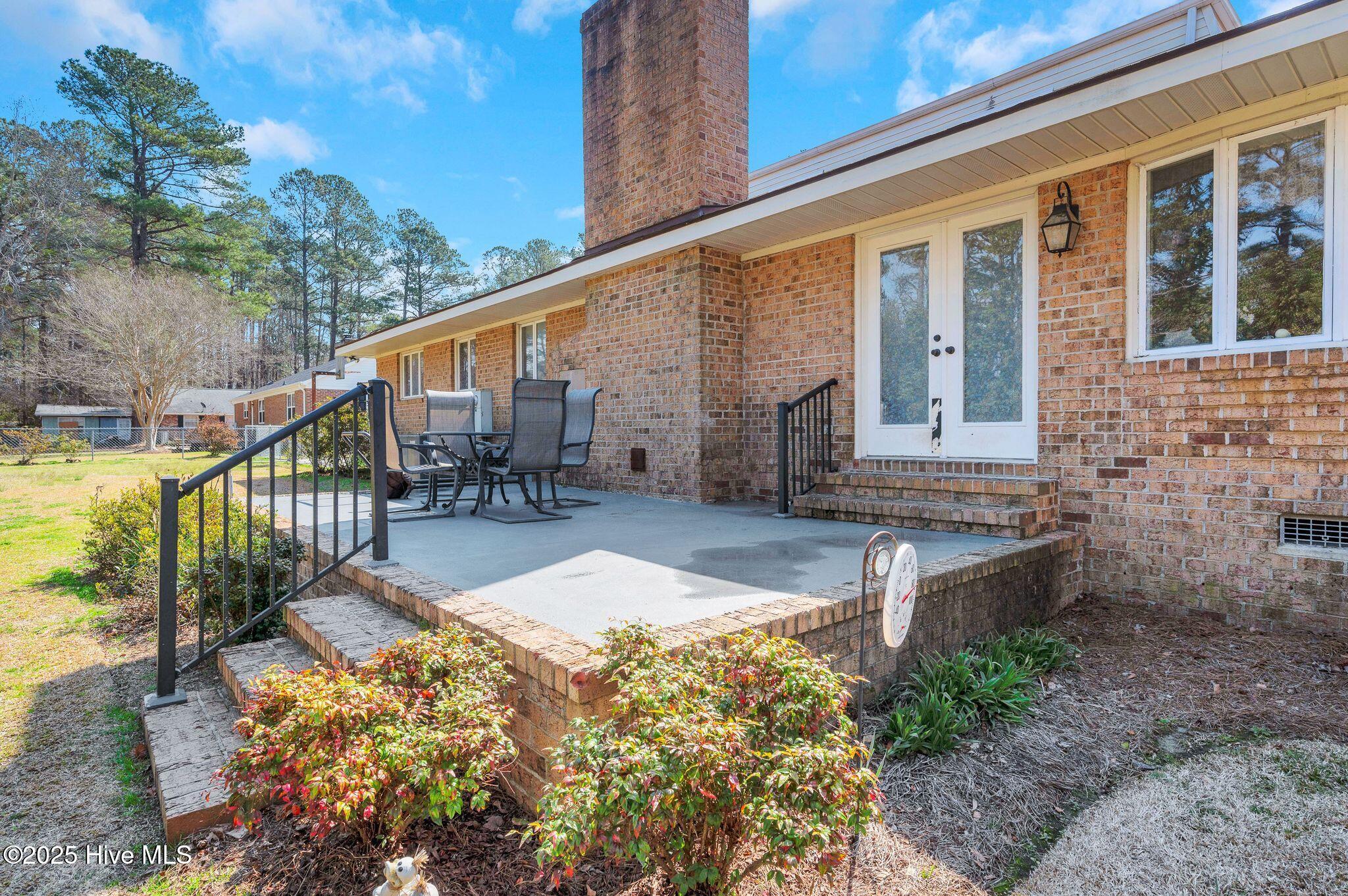 320 Pinecrest Drive Chadbourn, NC 28431 - Photo 10 of 30 320_Pinecrest_Dr_Chadbourn_NC_28431_USA-