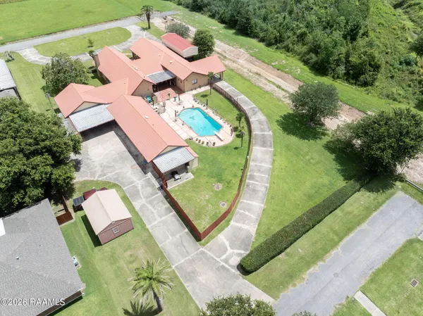 $455,000 | 820 East F Street, Rayne, LA 70578