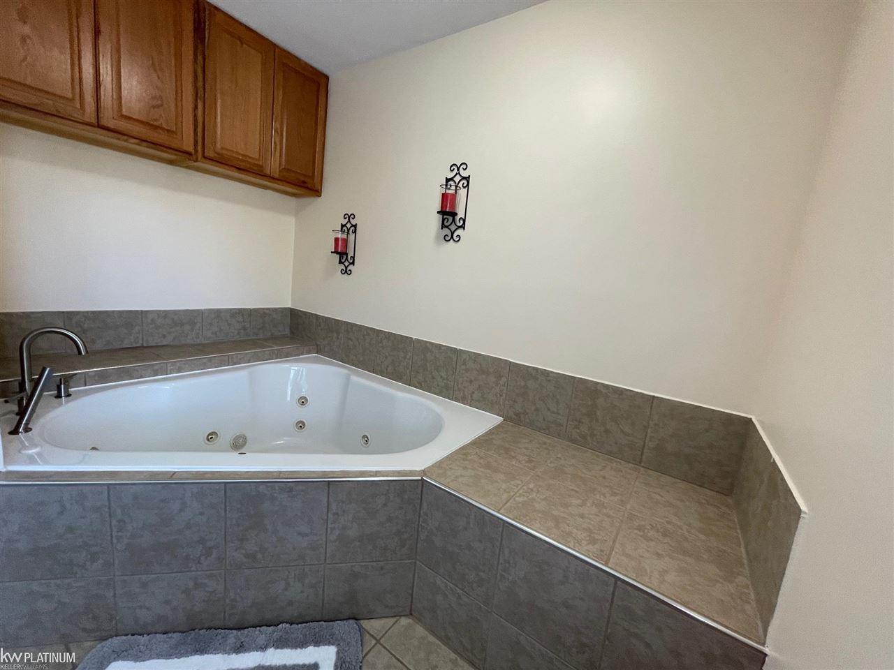 9738 Norman Road Avoca, MI 48006 - Photo 54 of 80 50053870-59.JPG