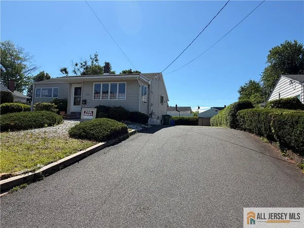 $3,200 | 1710 Lincoln Highway, Unit RT27, Edison, NJ 08817