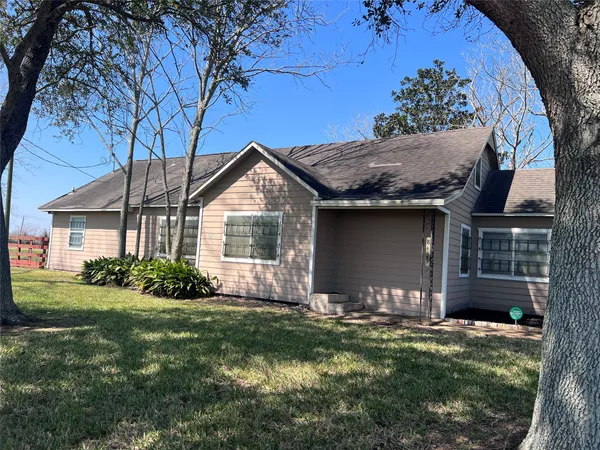 $769,000 | 8439 Fm 442, Boling, TX 77420