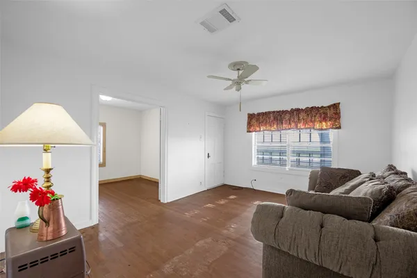 $769,000 | 8439 Fm 442, Boling, TX 77420