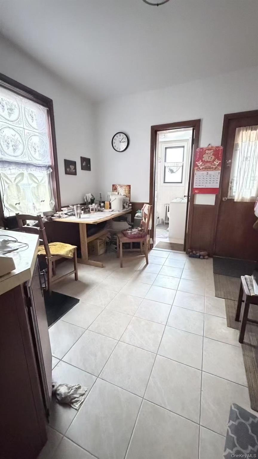 62-19 Dry Harbor Road Queens, NY 11379 - Photo 5 of 8