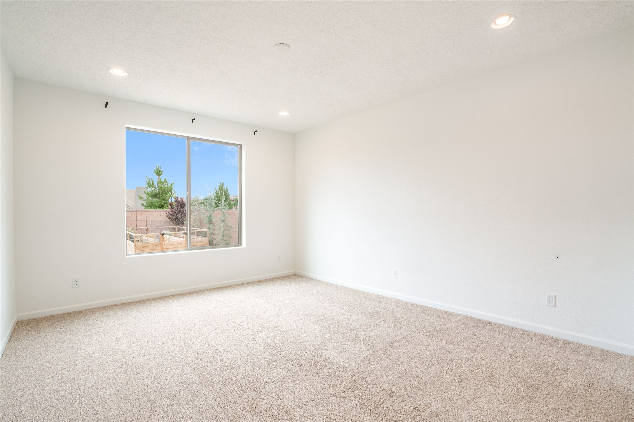 120 Mountaingem Loop Santa Fe, NM 87508 - Photo 14 of 31