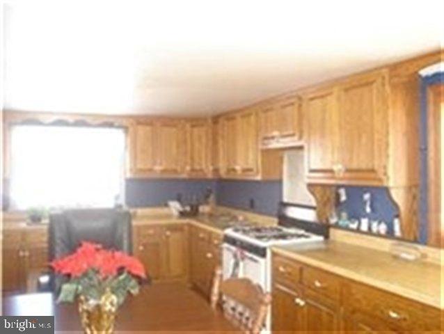 6669 Erly Road Elliottsburg, PA 17024 - Photo 7 of 16 Gallery Image 7