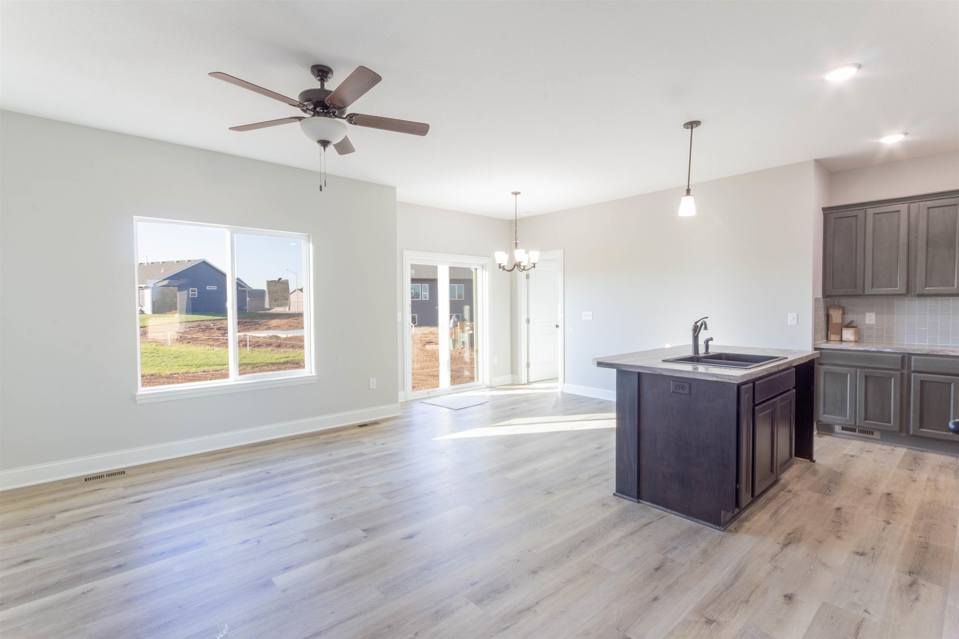 889 North Cloverleaf Street Goddard, KS 67052 - Photo 6 of 30