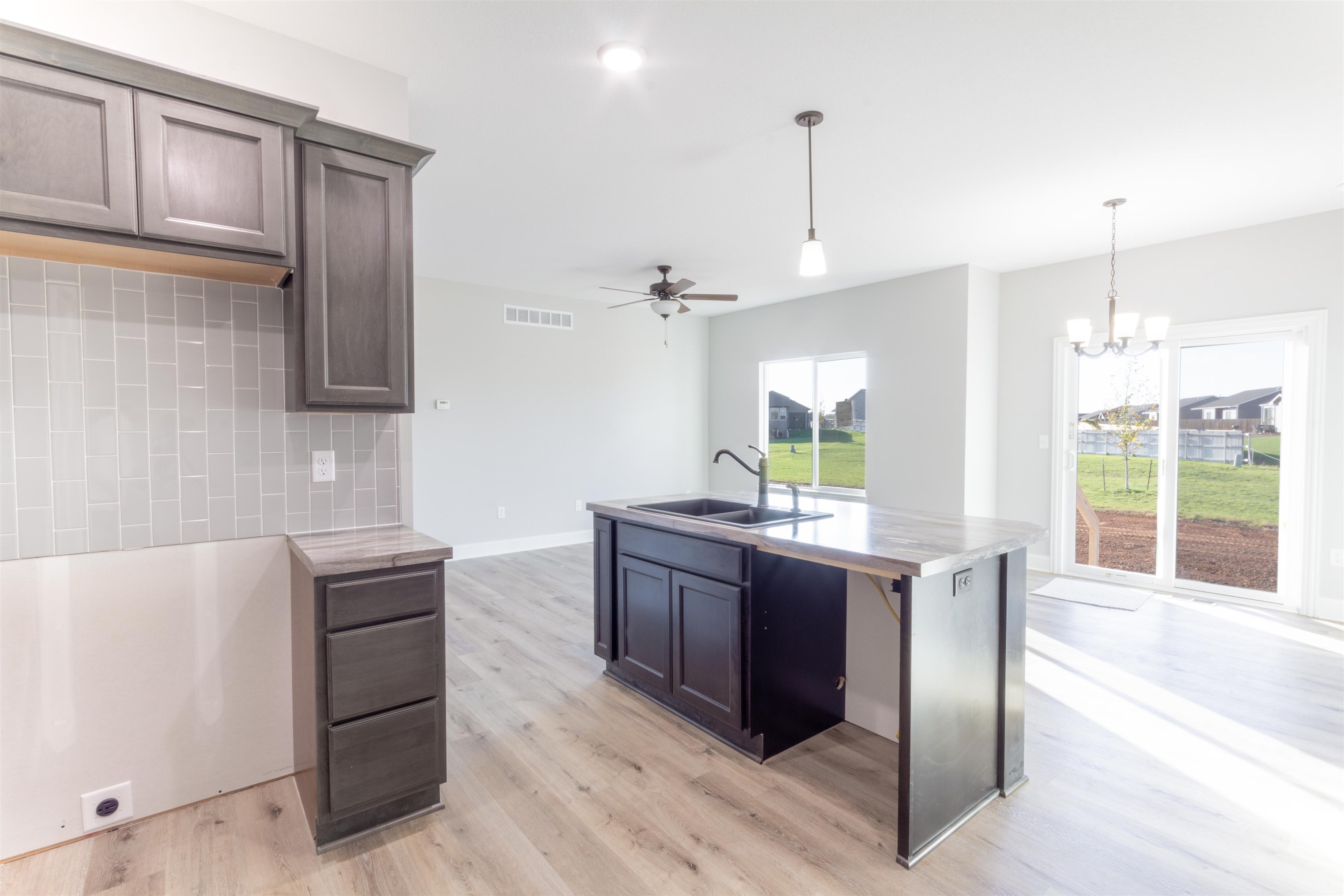 889 North Cloverleaf Street Goddard, KS 67052 - Photo 7 of 30